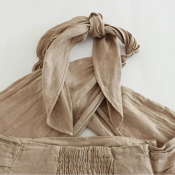 Beautiful adjustable linen top - Picture 3 of 4